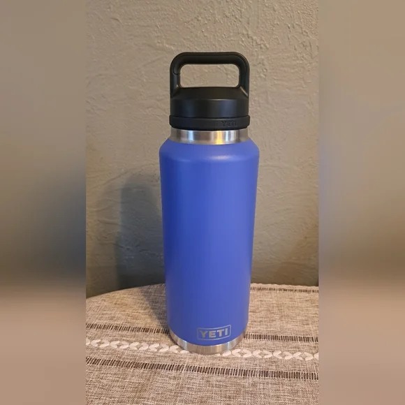 Brand New Yeti Rambler Water Bottle - Picture 2 of 4
